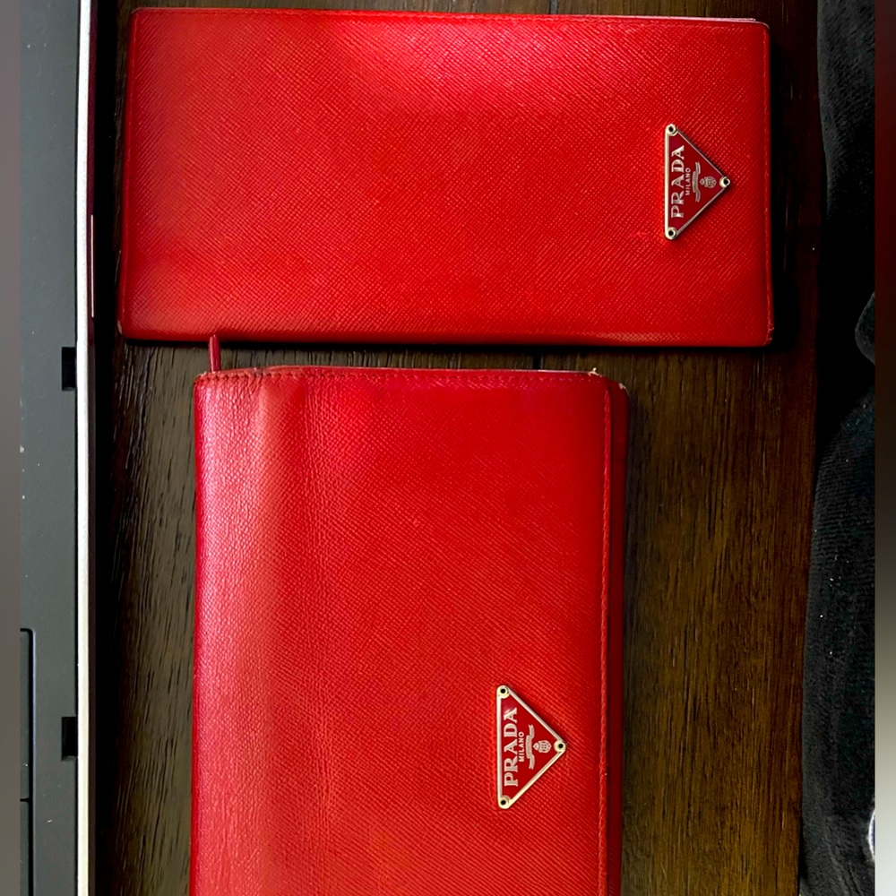 Prada Saffiano Red Wallet & Check cover - Picture 5 of 8